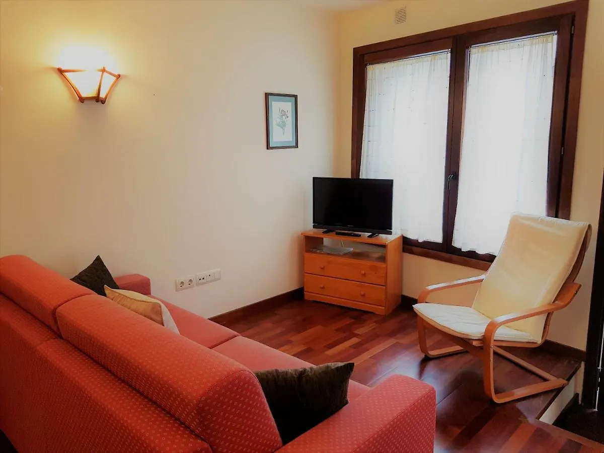 Apartamento Can Marxant, Centrico, Servicios Al Lado Y Cruce De Senderos Molló
